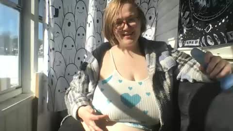 kenzibb online show from February 9, 3:37 pm