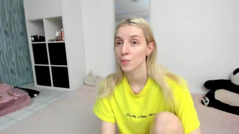 Kenzie online show from July 5, 1:40 pm