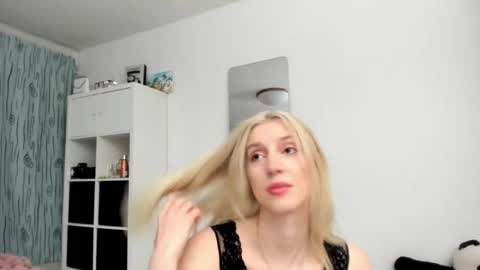 Kenzie online show from April 20, 4:32 pm