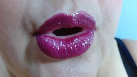 K E R L Y online show from February 2, 1:19 pm