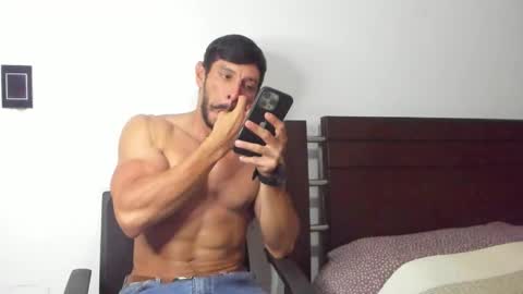 kevin_malone22 online show from November 4, 1:40 am