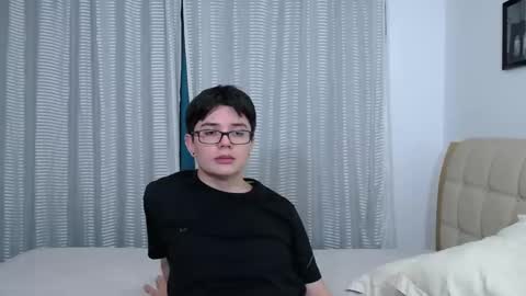 Kevin online show from October 25, 1:50 am