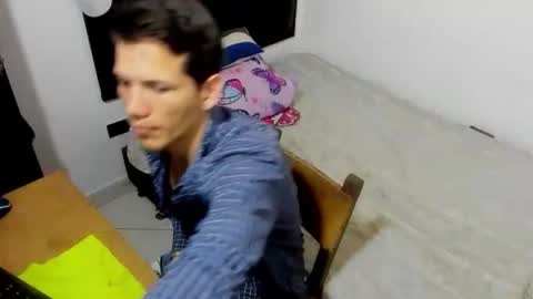 Snapshot of kevinkewma chatting on October 22, 12:07 pm kevinkewma online show from October 22, 12:07 pm