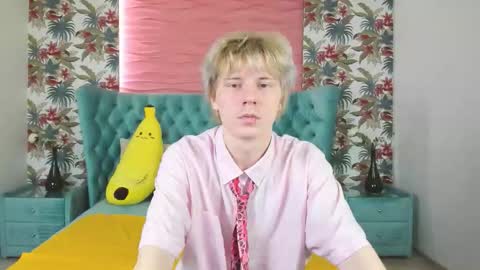 Kevin online show from November 14, 3:03 pm