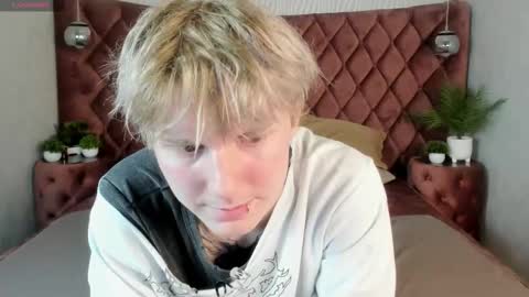 Kevin online show from October 16, 3:22 pm