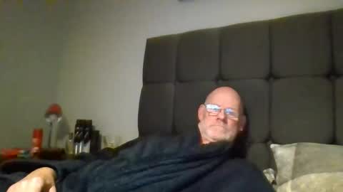 kevlooking4sez online show from October 2, 12:20 am