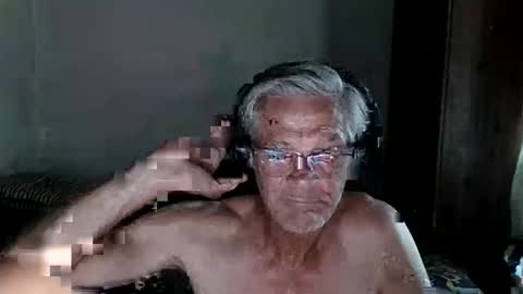 Snapshot of kevwestunder9696 chatting on February 24, 10:26 am kevwestunder9696 online show from February 24, 10:26 am