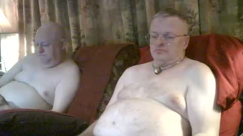 kevydaddyhubby2 online show from April 3, 6:09 am