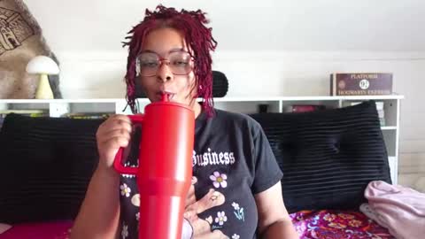 Khaya online show from March 28, 4:30 pm