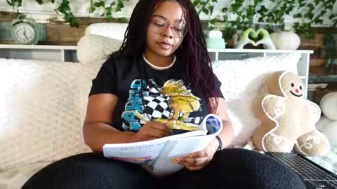 Khaya online show from February 27, 5:26 pm