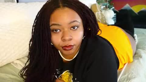 Khaya online show from February 27, 2:21 pm