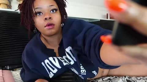 Khaya online show from October 26, 5:34 pm