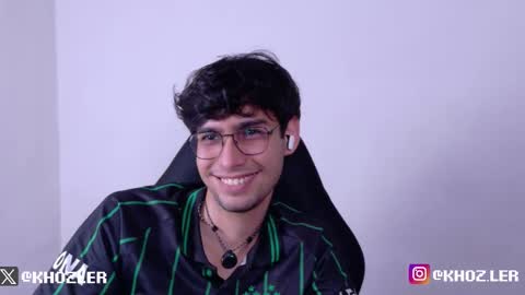 khozler_ online show from February 11, 2:48 am