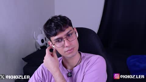 khozler_ online show from February 23, 4:14 am