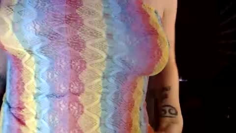 KELLYWILDNNOUT online show from April 1, 1:41 pm