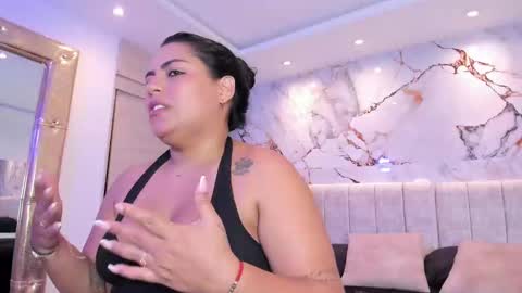    N         M online show from November 5, 6:43 pm