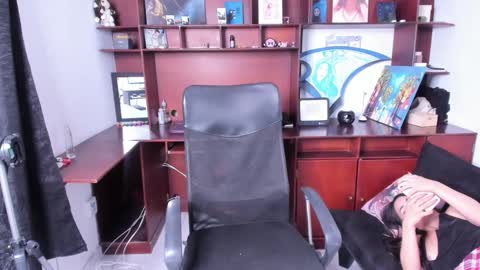 Evelyn online show from November 29, 1:35 am