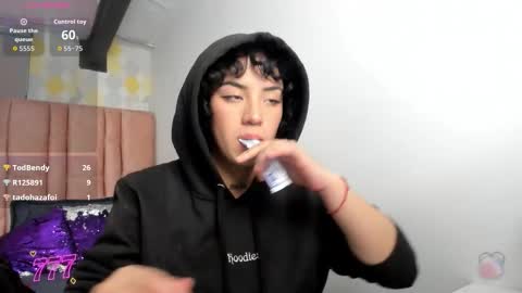 KIARA FOX online show from March 13, 9:51 pm