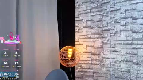 Kiara Zahiri online show from November 24, 10:58 am