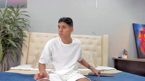 Kieran Derek online show from October 4, 5:05 am