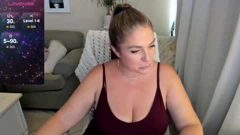 Kiera Reines online show from September 17, 11:52 pm