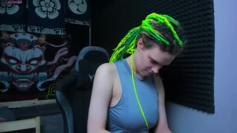 Snapshot of kiki_krash chatting on October 7, 10:00 am Kiki online show from October 7, 10:00 am