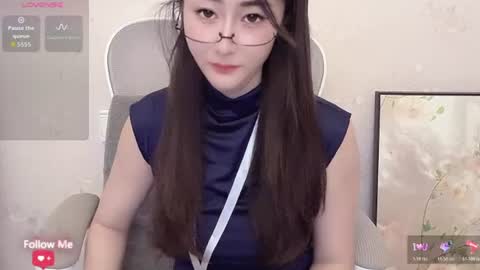 kiki_loveu online show from August 5, 9:28 am