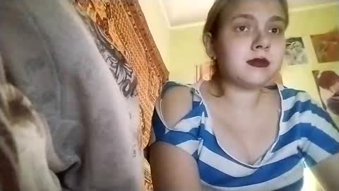 kikibang_ online show from February 28, 8:57 pm