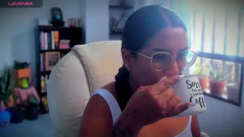 Alejandra  online show from February 26, 9:31 pm