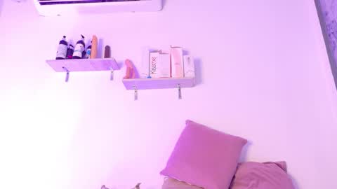 kim online show from October 17, 8:57 pm