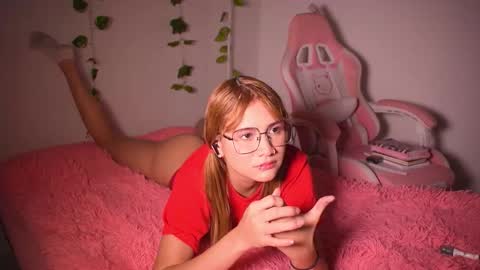 ISABELLA 3 online show from February 24, 12:24 am