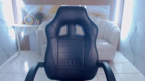 kim_lush_s online show from February 28, 9:30 pm