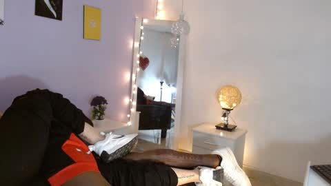 Kim  Yuk online show from January 21, 8:32 pm