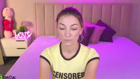 kimberlly_smith online show from July 6, 11:28 pm