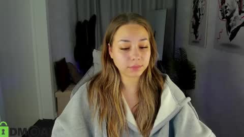 Kim online show from March 26, 9:47 am