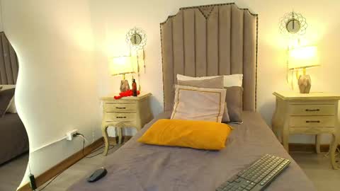 kimberly colle7 online show from May 24, 3:58 am