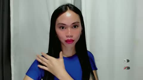 Snapshot of kimberly_tart chatting on February 15, 10:11 am Kimberly online show from February 15, 10:11 am
