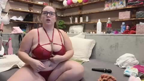 kimberlycaprice online show from February 26, 11:54 am