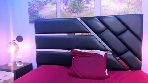 Kimberly Villalobos online show from March 6, 2:51 pm