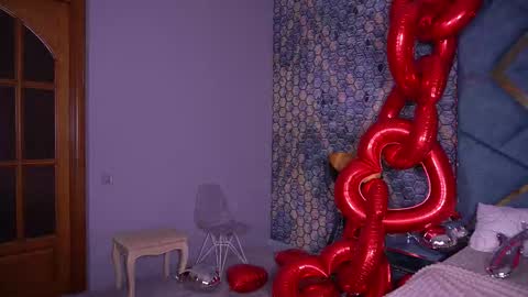 Kim online show from February 18, 3:01 pm