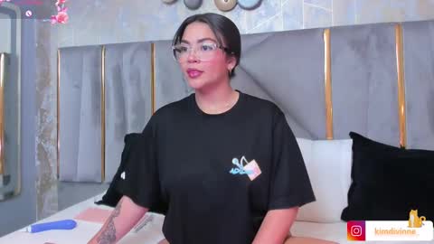  KIM  online show from March 5, 2:36 am