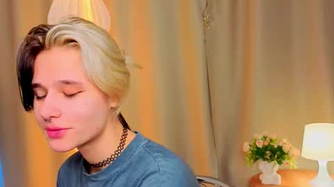 Elizabeth online show from December 21, 6:31 am