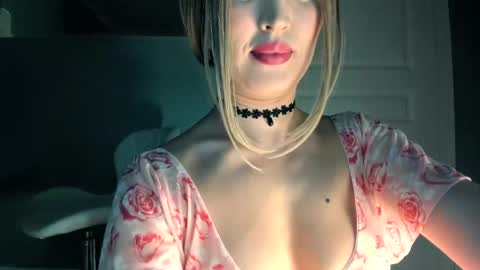 Kiki  online show from March 24, 3:18 pm