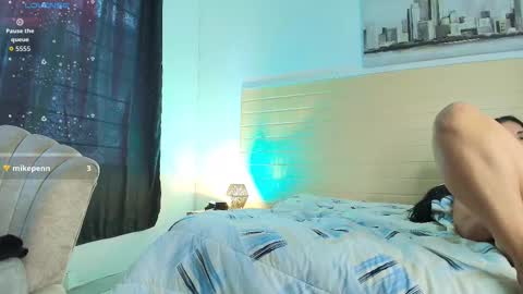 Hi im Kim online show from November 1, 8:30 pm