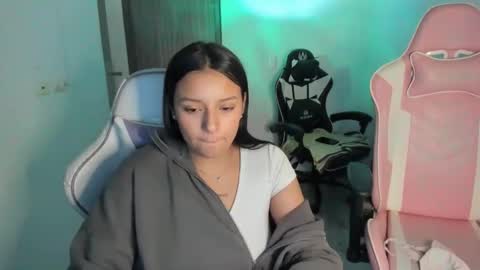 kimmi online show from October 21, 11:52 pm