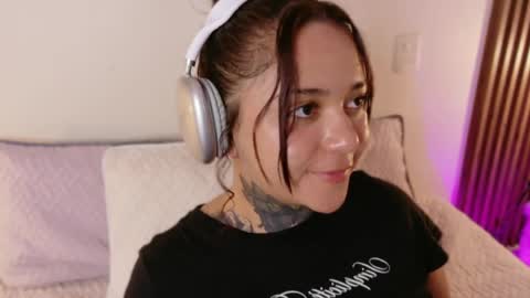     online show from April 11, 12:53 pm