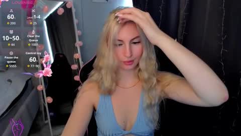 kimmy1_powell online show from March 11, 4:59 am