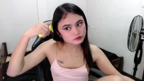 kim ejara online show from March 1, 11:17 am