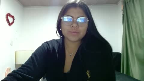 Snapshot of kimmy_kimmy_ chatting on October 17, 3:21 am Kimmy online show from October 17, 3:21 am