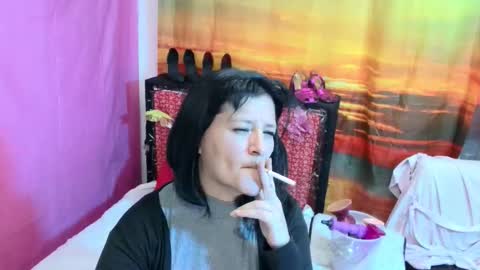 Kimmy online show from November 30, 7:21 pm